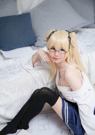 老女人擦她毛茸茸黑森林_高清高清视频播放